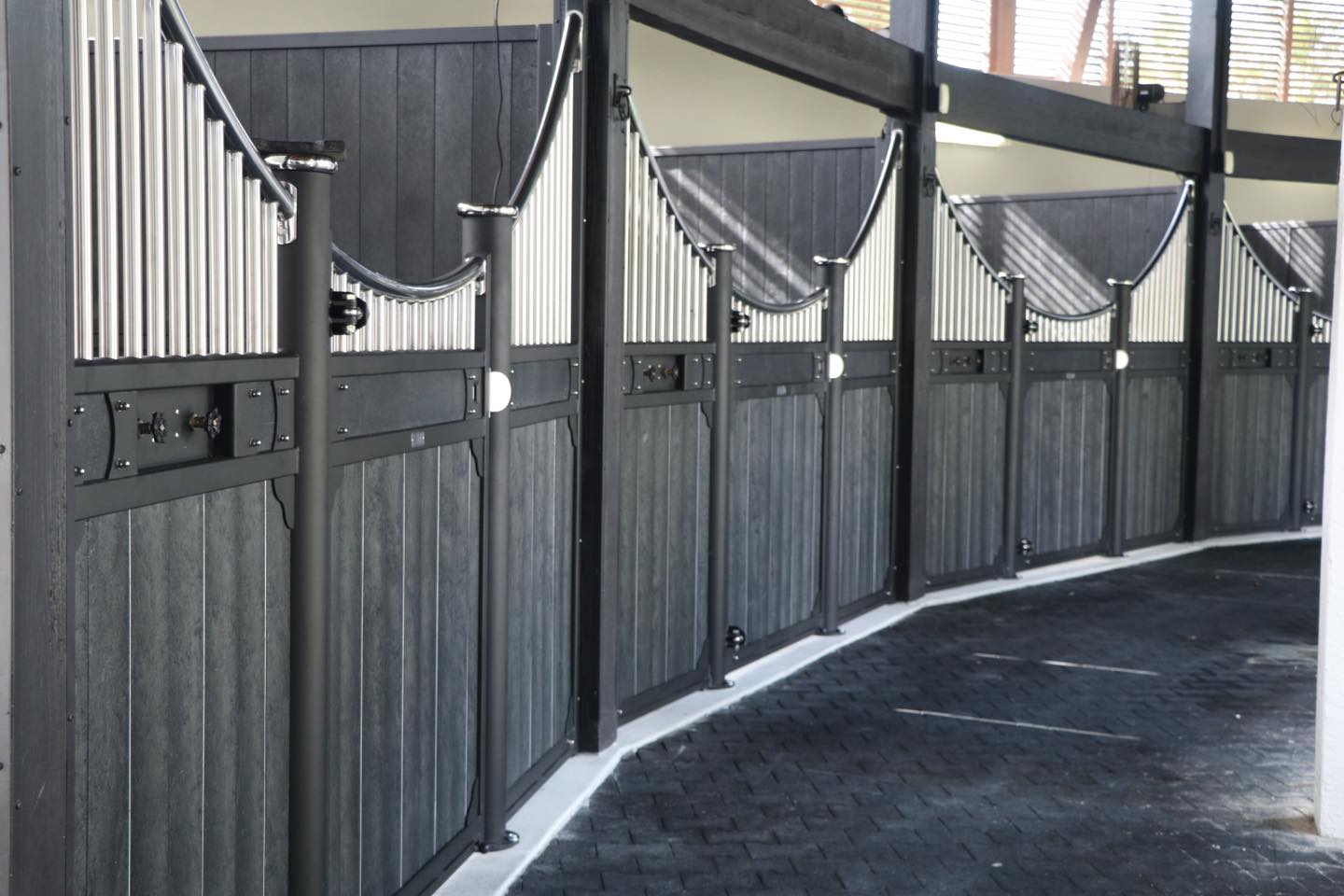 Classic Wave Horse Stall Walls