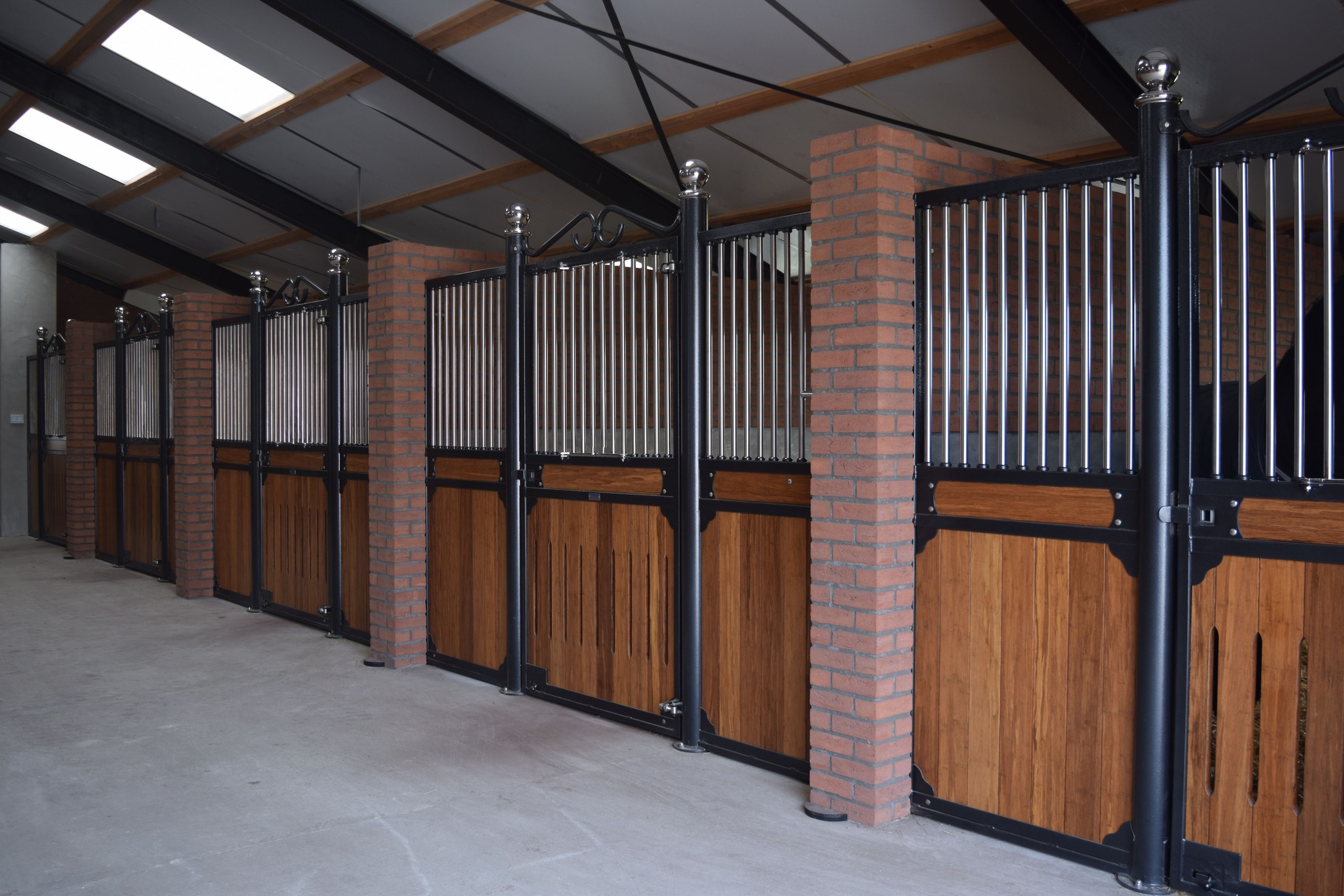 Lexington Barn Stall Walls