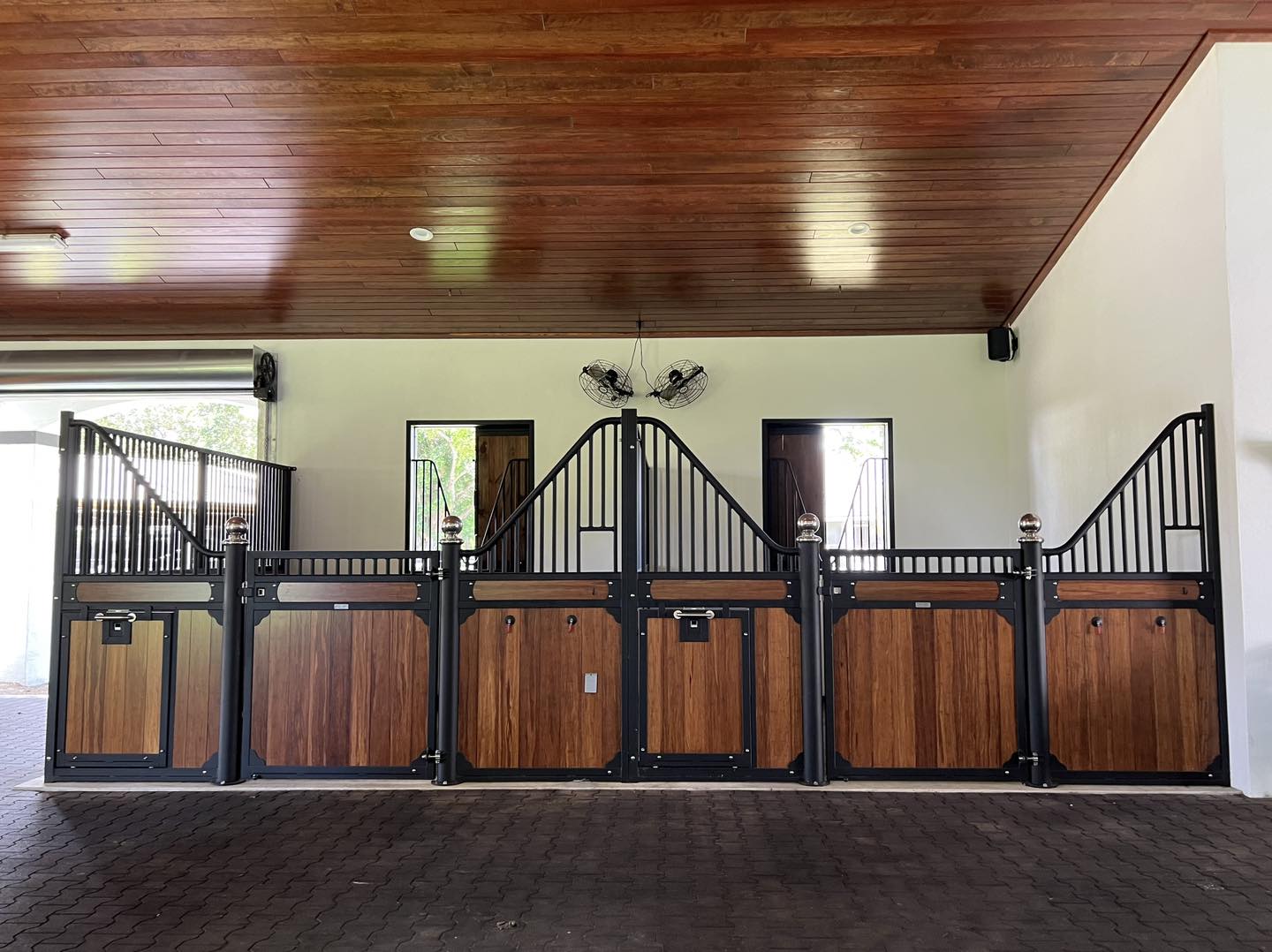 Royal Wave Barn Stall Panels