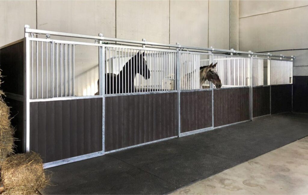 Sport Line Horse Barn Stalls